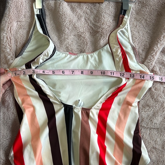 SOLID & STRIPED One Piece Swimsuit Size Large - Picture 7 of 7